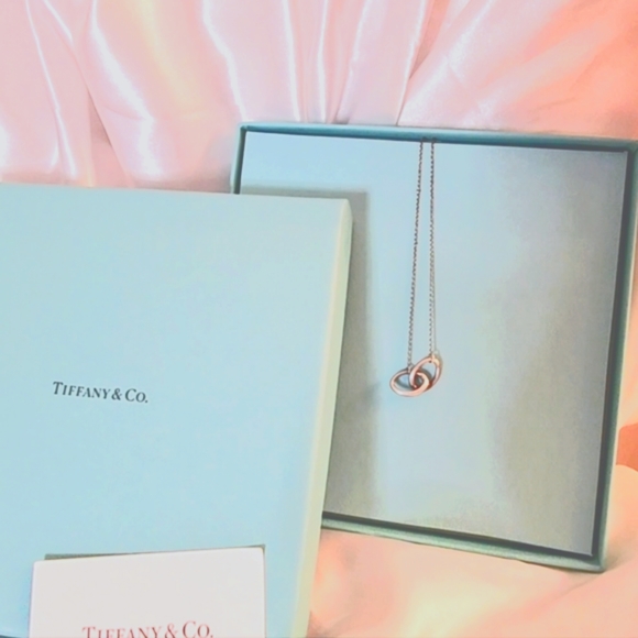 Tiffany & Co. Interlocking Elsa Peretti Necklace - Picture 1 of 4